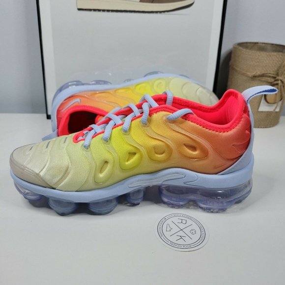 Nike Air VaporMax Plus Sunrise - Picture 2 of 4